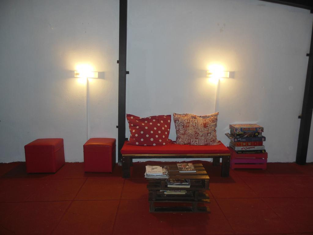 Hostel Costa Mosquito Posadas Bagian luar foto