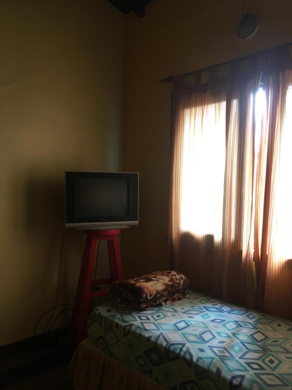 Hostel Costa Mosquito Posadas Bagian luar foto