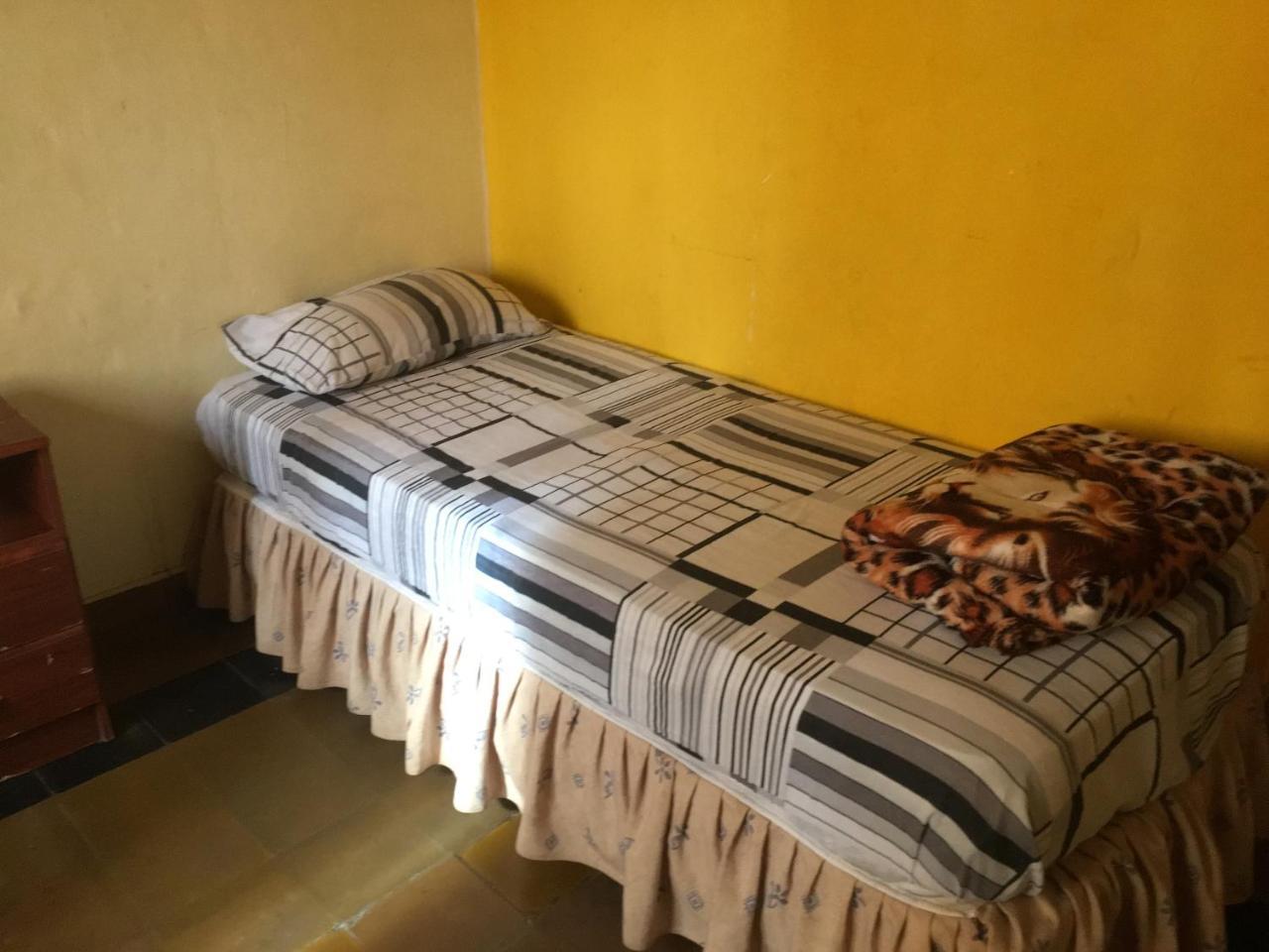 Hostel Costa Mosquito Posadas Bagian luar foto